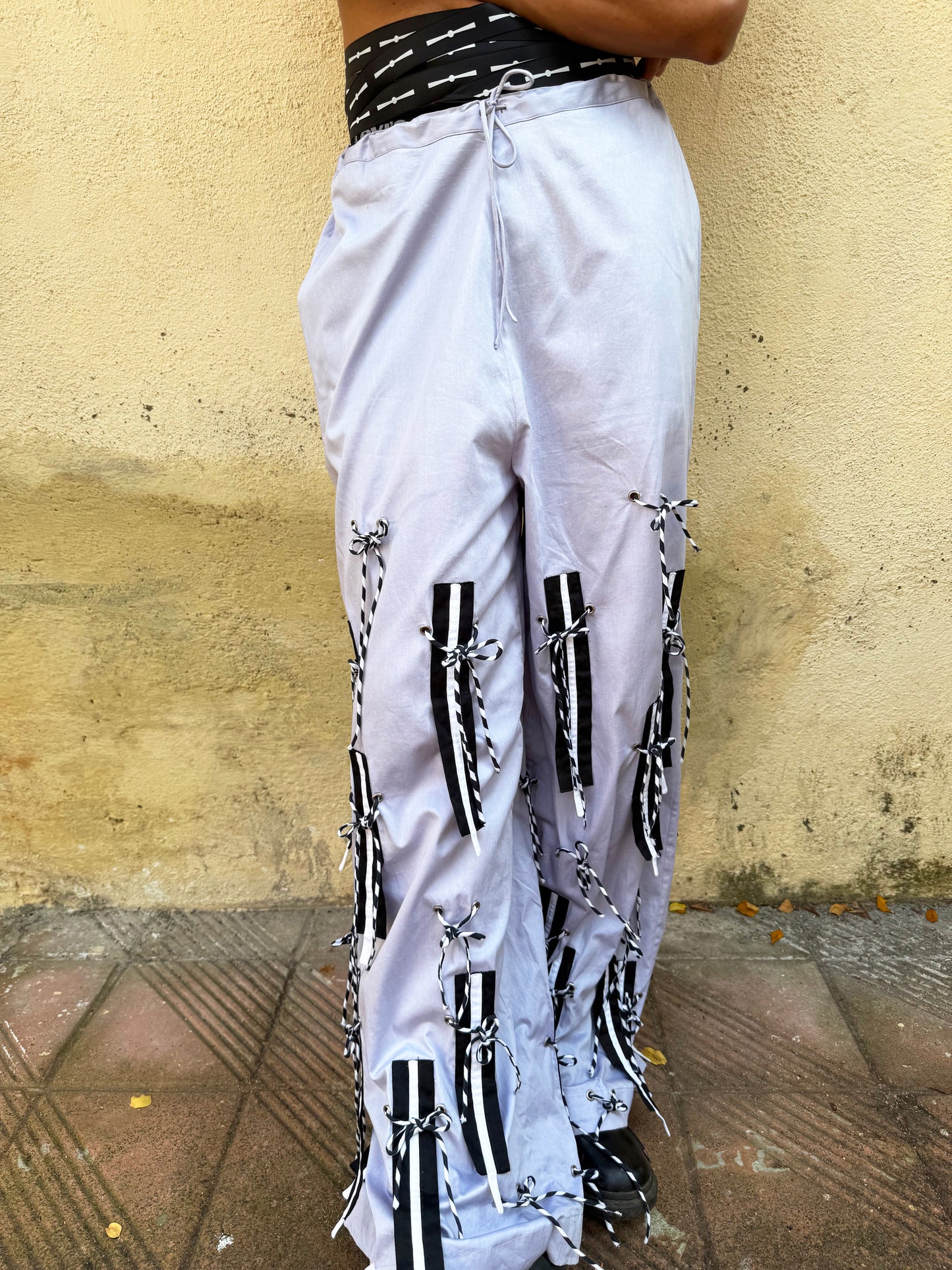 Tie-up fringed trouser