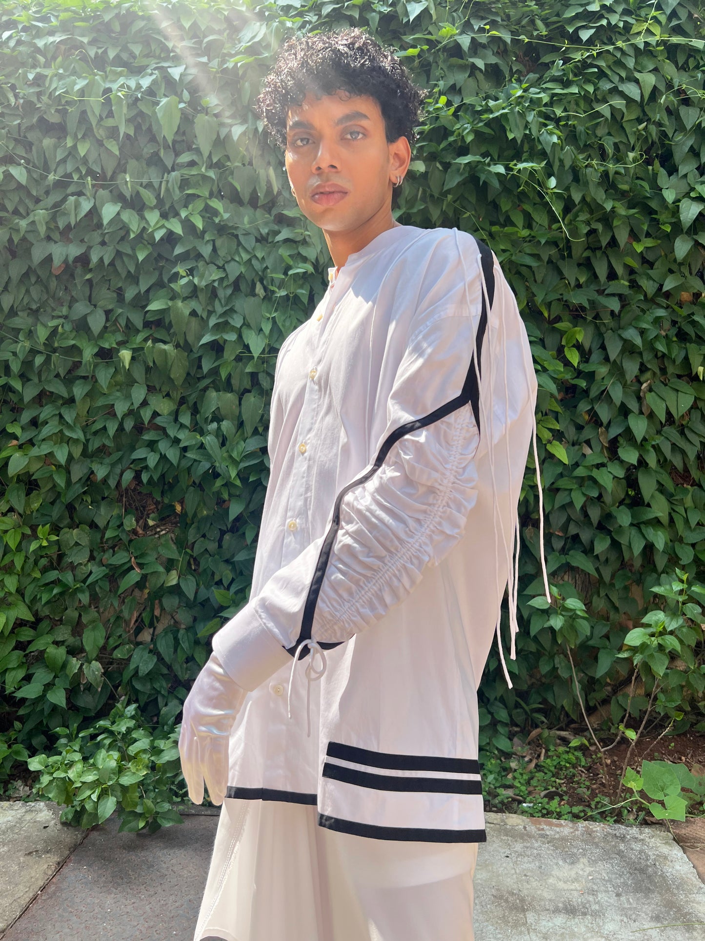 Gathered eye shirt
