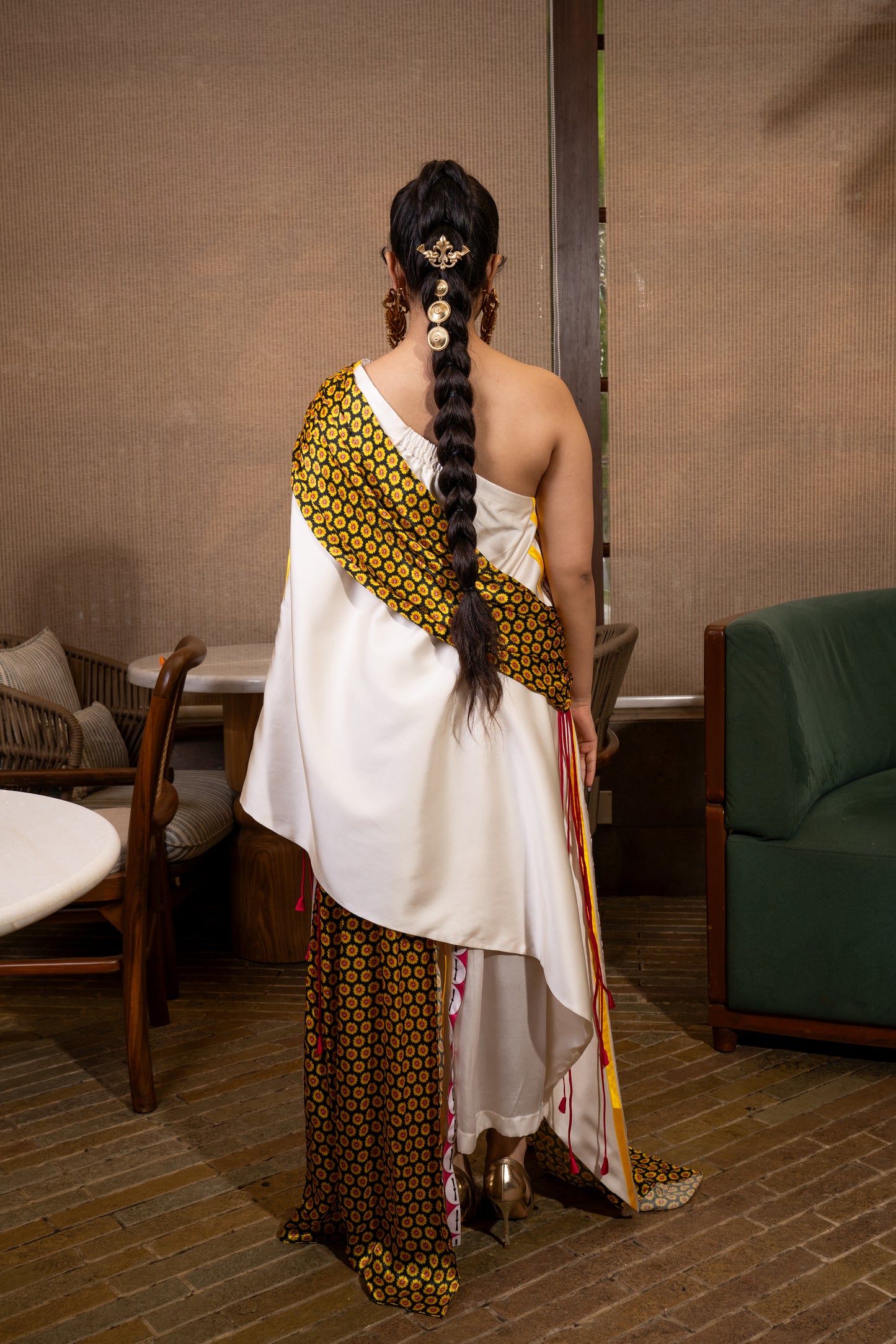 Cross drape one shoulder set