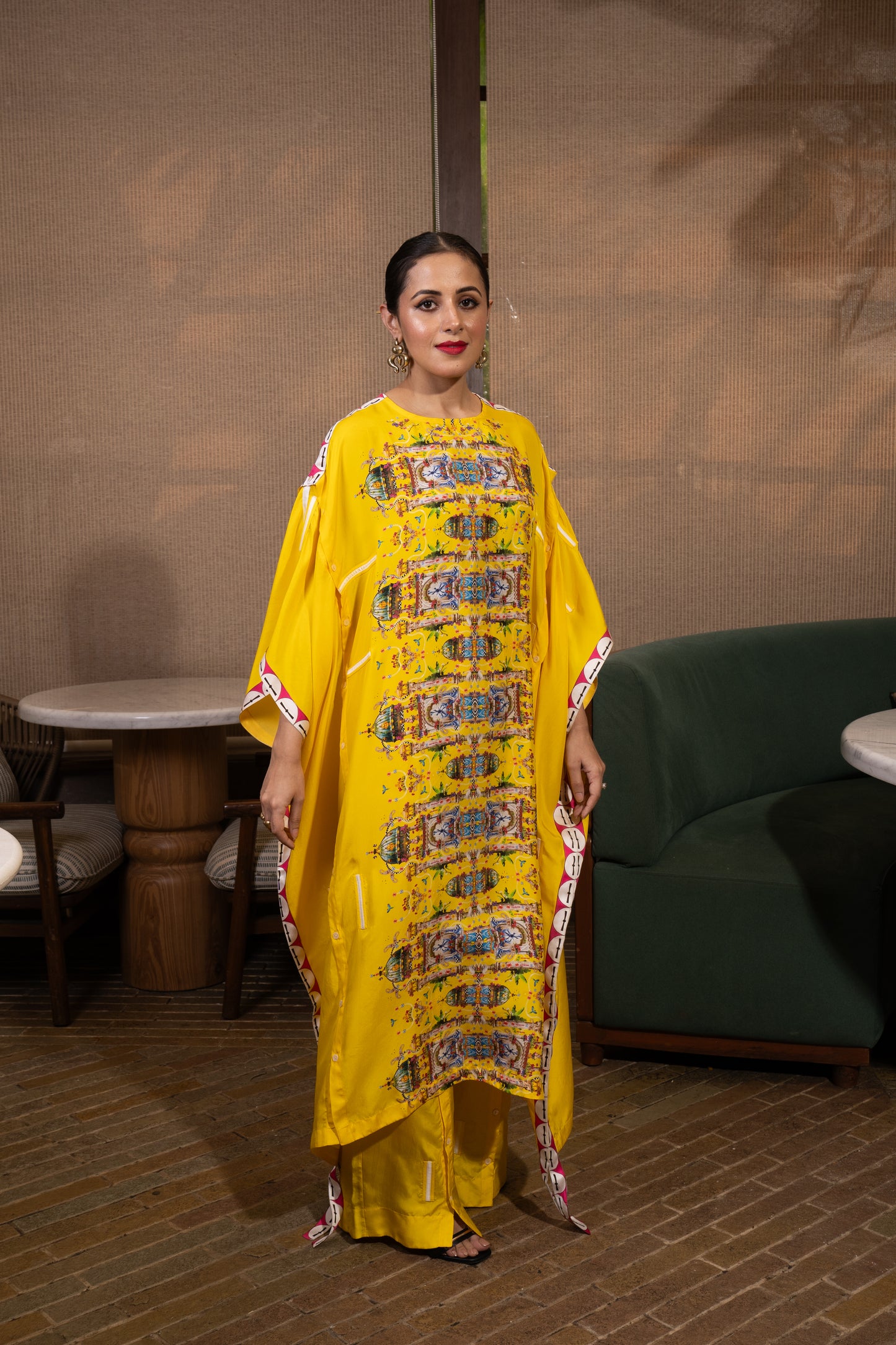Deconstructed buttons kaftan set