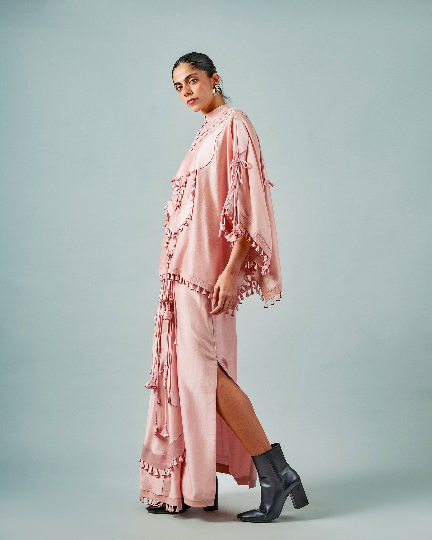 Tasseled necklines cape + Godet lungi skirt set