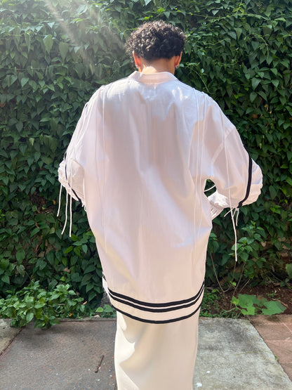 Gathered eye shirt